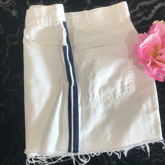 Pull&Bear 30 White Denim Mini Skirt Sz L (D17) - Picture 5 of 7